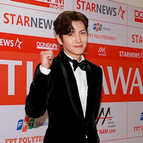 지창욱