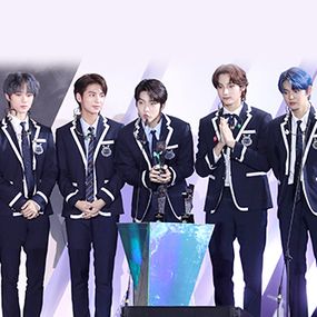 투모로우바이투게더